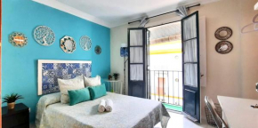 Budget and cute rooms with balcony Sevilla center, Seville